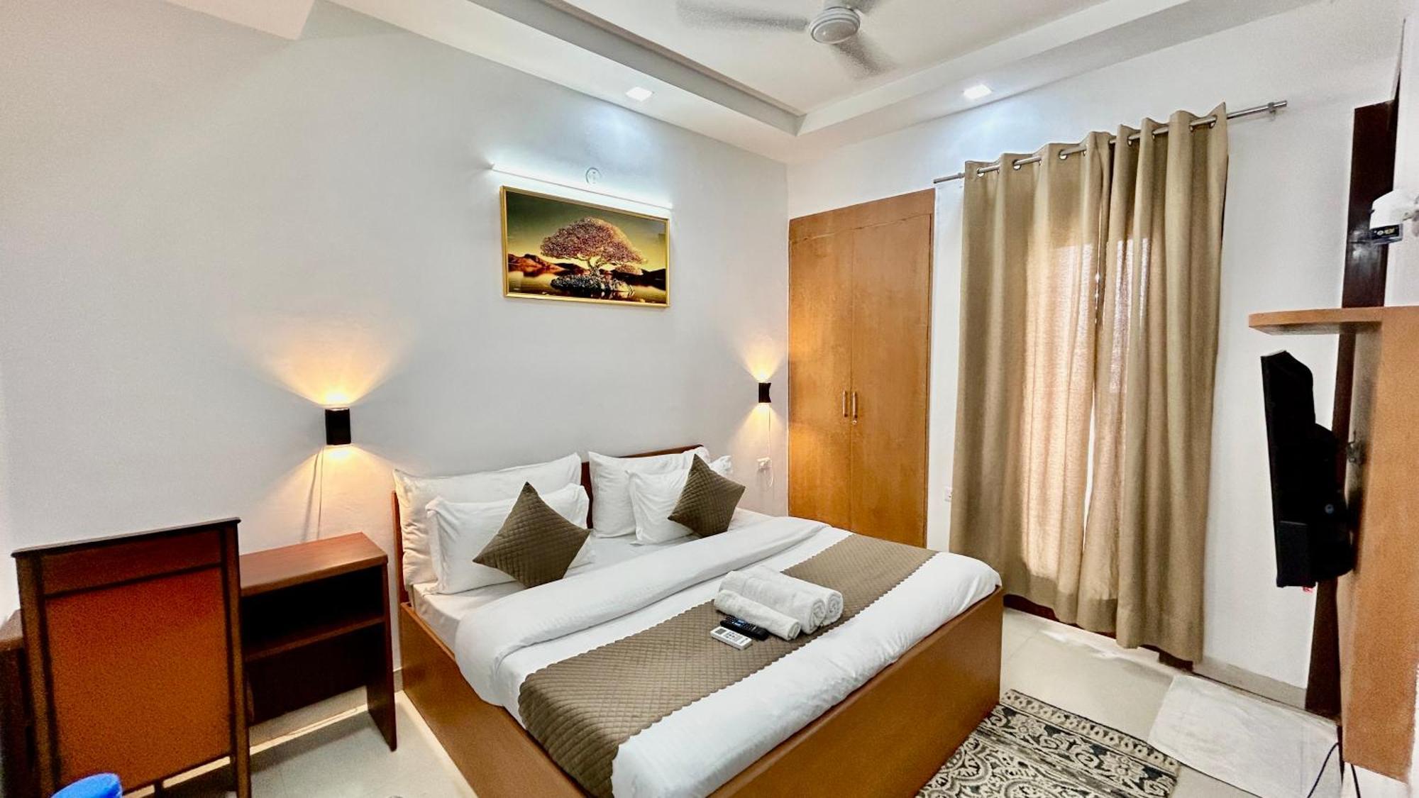 Aura Luxury Studio I Couple Friendly I Near Golf Course Road, Sector 57, Gurgaon Exterior foto